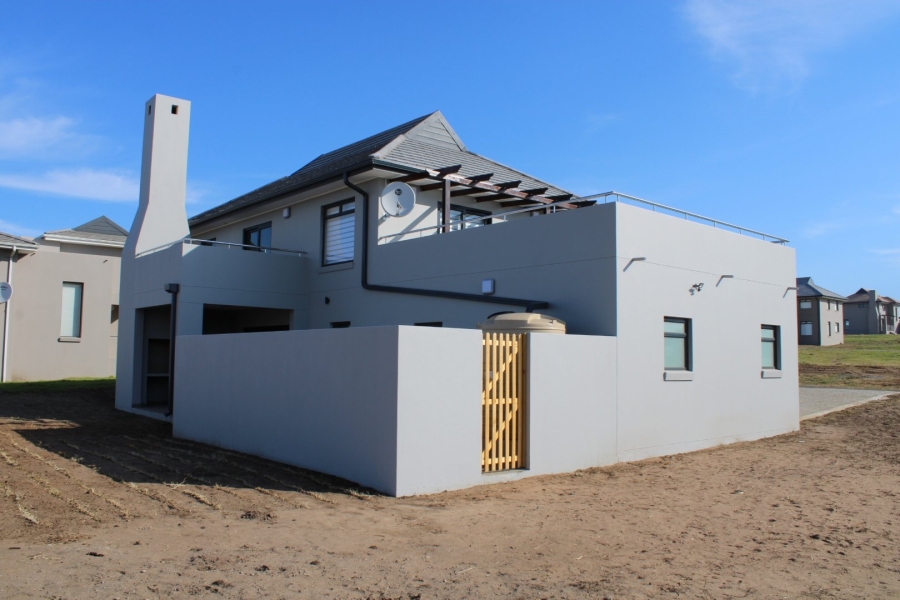 4 Bedroom Property for Sale in Kidds Beach Eastern Cape